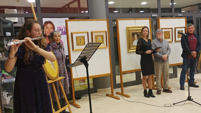 Dragutin Cifrek painting small birds – Tieki